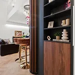 Διαμέρισμα Noa Boutique Beautiful Penthouse With Private Parking *
