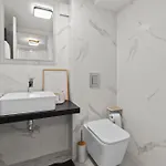 Noa Boutique Beautiful Penthouse With Private Parking Διαμέρισμα Βουκουρέστι