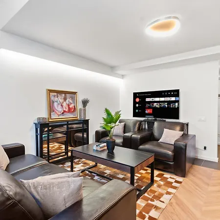 Noa Boutique Beautiful Penthouse With Private Parking *