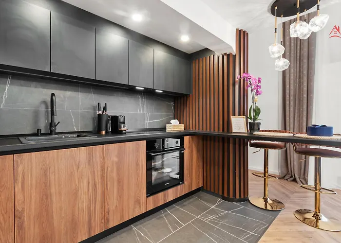 Noa Boutique Beautiful Penthouse With Private Parking *