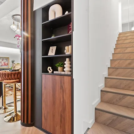 Noa Boutique Beautiful Penthouse With Private Parking *
