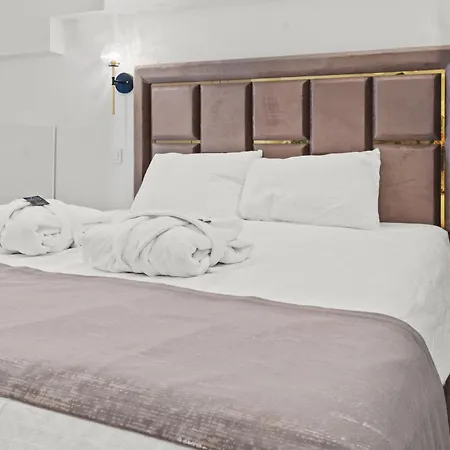 Apartment Noa Boutique Beautiful Penthouse With Private Parking